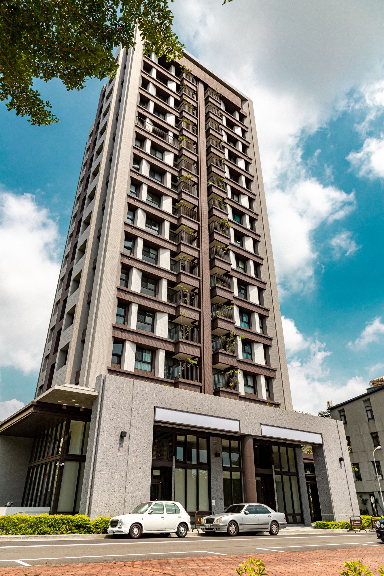 ALL_catalog_25L05_9kNPnvszoR