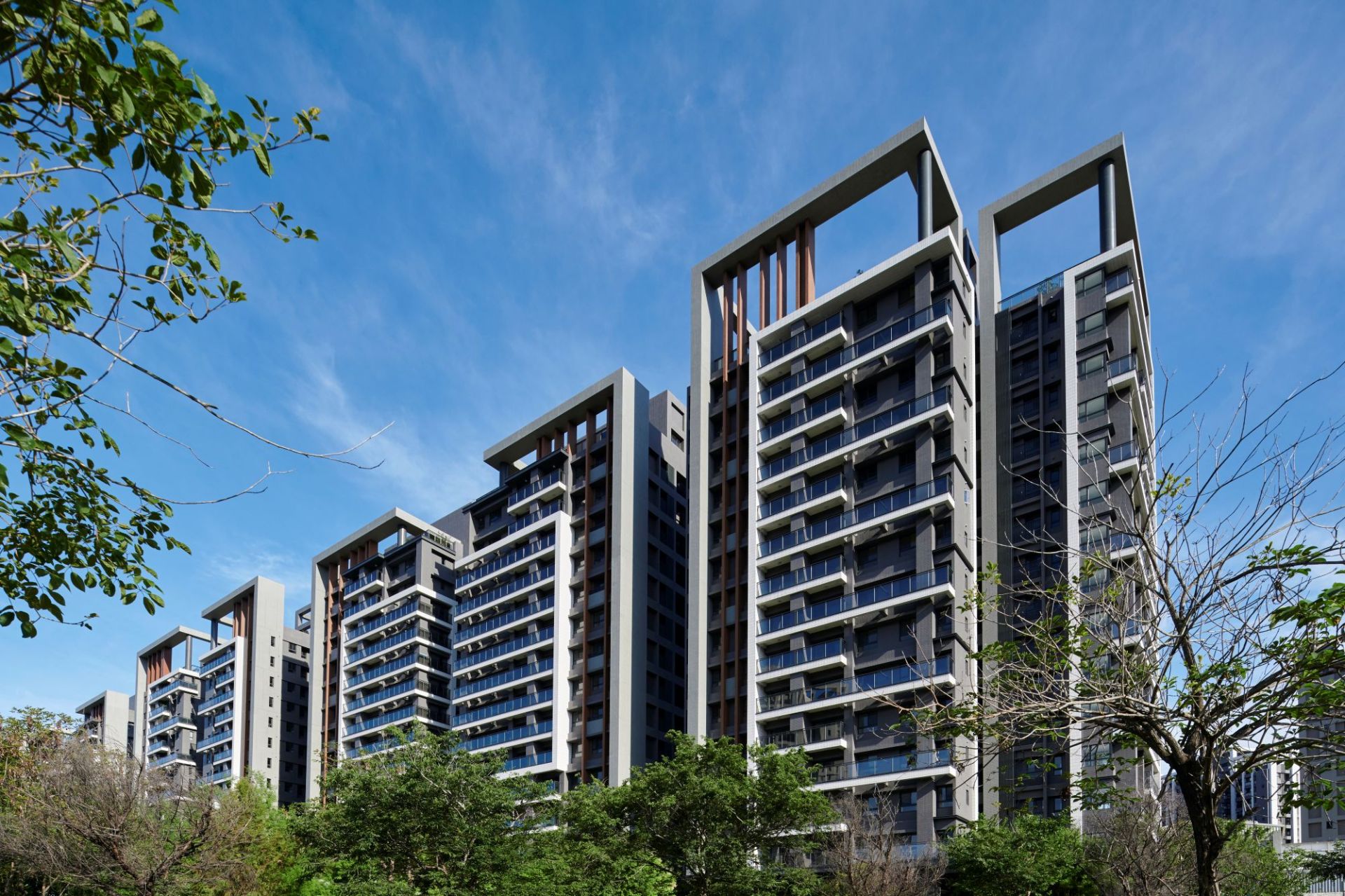 ALL_catalog_25L18_4T6RUskIFo